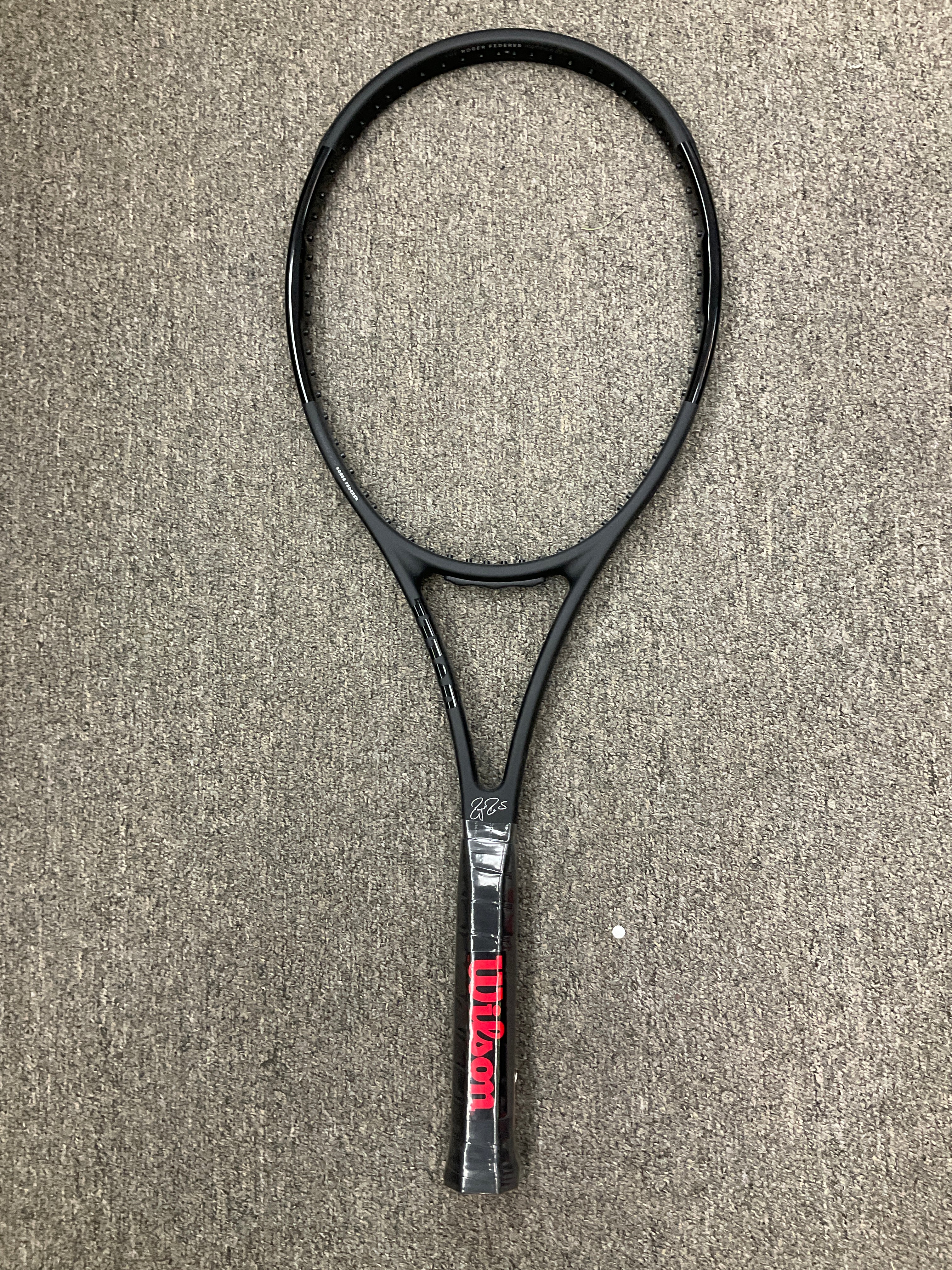 Wilson v.11 RF Pro Staff 97 – The Tennis Shoppe